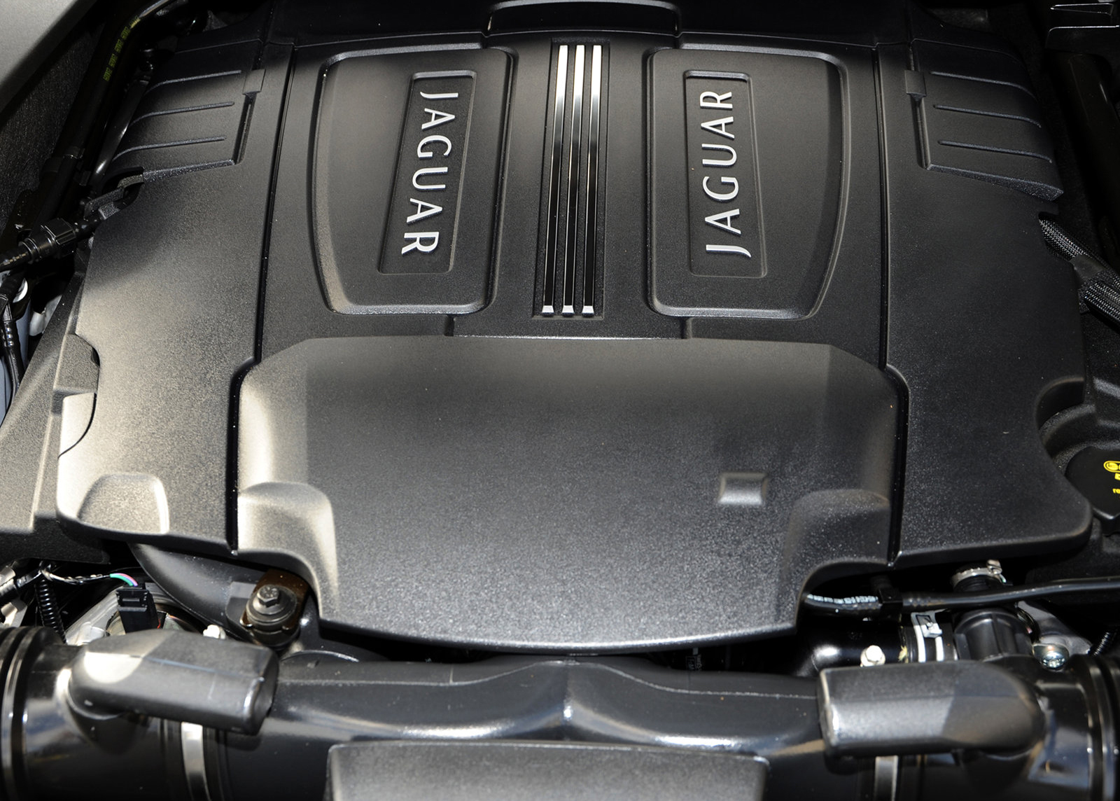 Rebuilt-Jaguar-XJ-Engines